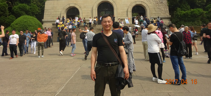 在五一來臨之際，劉潭服裝組織企業(yè)先進(jìn)標(biāo)兵赴南京游玩