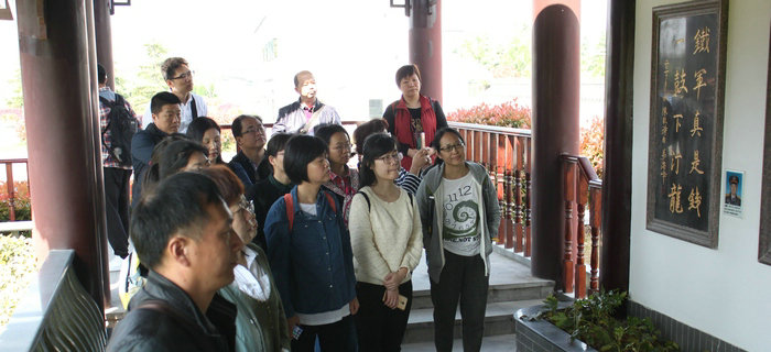 劉潭服裝黨支部開啟&ldquo;尋訪紅色印記 傳承強國之志&rdquo;之旅