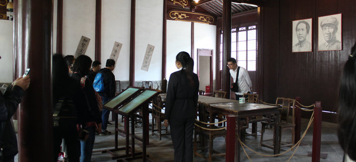 劉潭服裝黨支部開啟&ldquo;尋訪紅色印記 傳承強國之志&rdquo;之旅