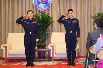 第二個中國航天日，劉潭服裝為您揭秘航天服裝