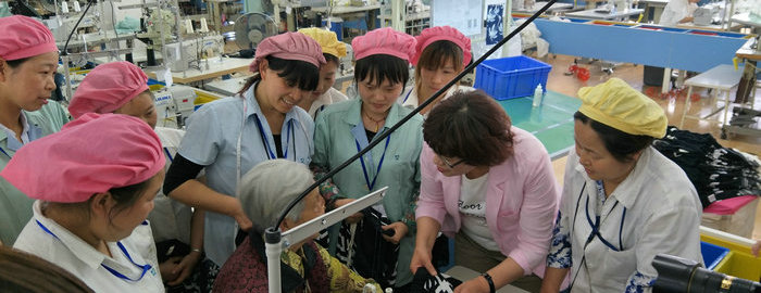 百歲勞模走進(jìn)劉潭服裝道德大講堂，為我們詮釋工匠精神
