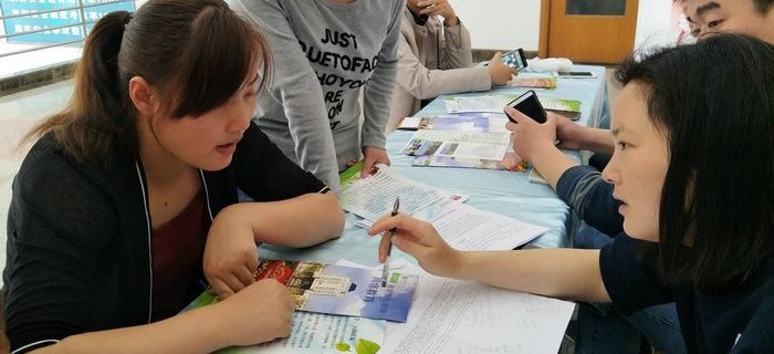 劉潭服裝邀請梁溪區(qū)教育局專家解答外來員工子女入學(xué)問題