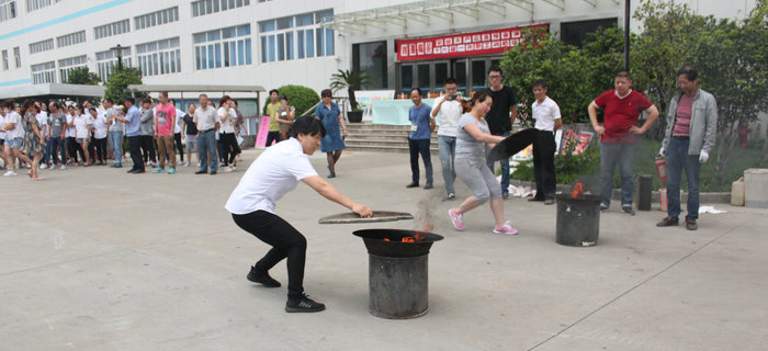 消防運(yùn)動(dòng)會(huì)，劉潭服裝員工都是行動(dòng)派，不服來辯&hellip;&hellip;