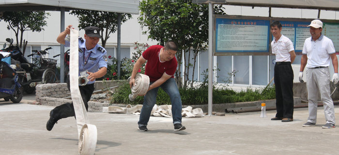 消防運(yùn)動(dòng)會(huì)，劉潭服裝員工都是行動(dòng)派，不服來辯&hellip;&hellip;