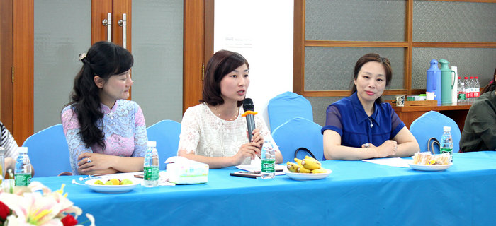 無錫市梁溪區(qū)女企業(yè)家協(xié)會(huì)第一屆二次理事會(huì)在劉潭服裝召開