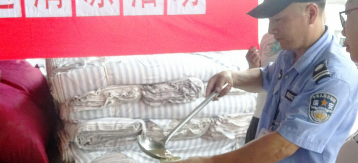 劉潭服裝工會舉辦夏日送清涼活動