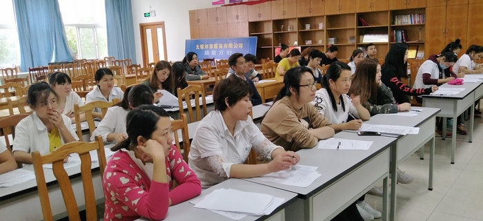 劉潭服裝舉辦第七次新員工入職培訓(xùn)會(huì)議