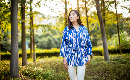 劉潭服裝：家里還買(mǎi)熨斗？想熨衣服兩個(gè)瓶子輕松搞定