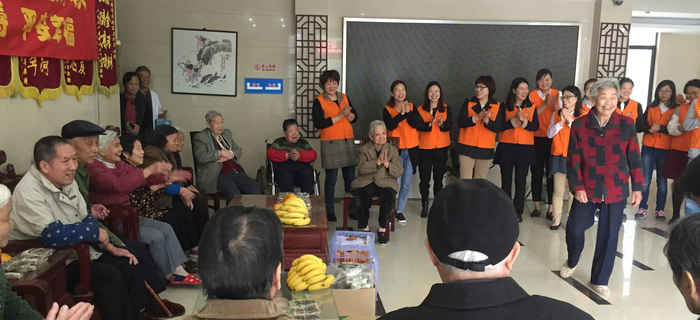 情暖重陽(yáng)，愛(ài)至養(yǎng)老院|劉潭服裝志愿者與老人們歡度重陽(yáng)