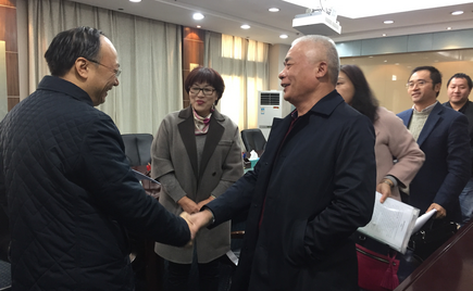 劉潭集團(tuán)董事長(zhǎng)錢(qián)伯榮一行與亳州市委書(shū)記汪書(shū)記座談交流