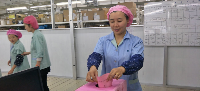 劉潭服裝工會有序組織員工進(jìn)行梁溪區(qū)人大代表補選活動