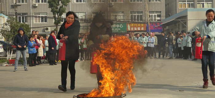 劉潭服裝圓滿舉辦十六屆二次職工消防運動會