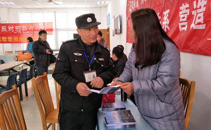 劉潭服裝：“法潤梁溪，情系民工”活動，營造良好用工環(huán)境