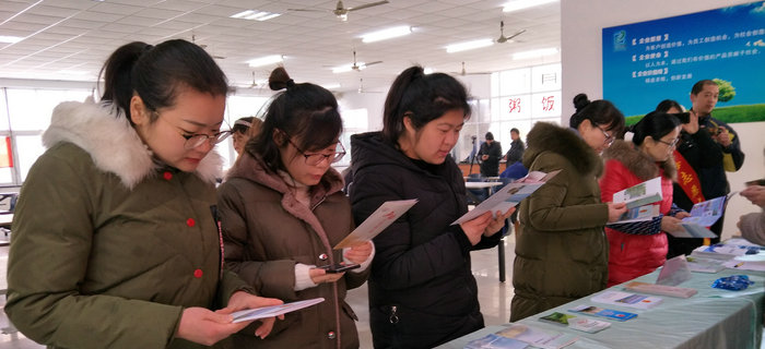 劉潭服裝：&ldquo;法潤梁溪，情系民工&rdquo;活動，營造良好用工環(huán)境
