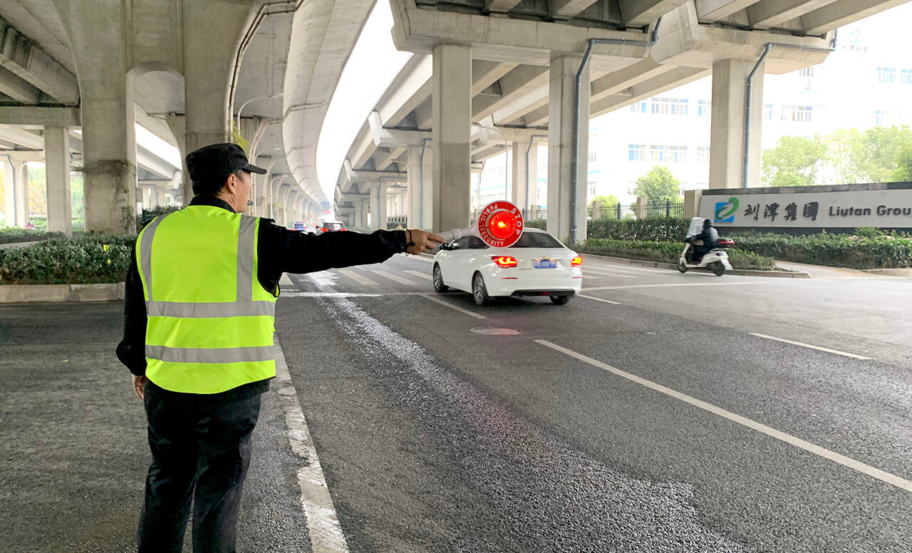 劉潭服裝全國交通安全日
