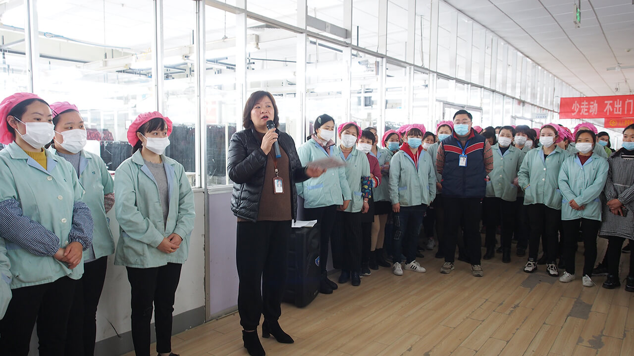 劉潭服裝廠開(kāi)展防恐反恐、社會(huì)責(zé)任內(nèi)容培訓(xùn)
