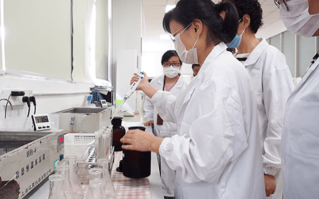 劉潭服裝廠開展檢測(cè)部員工培訓(xùn)會(huì)議