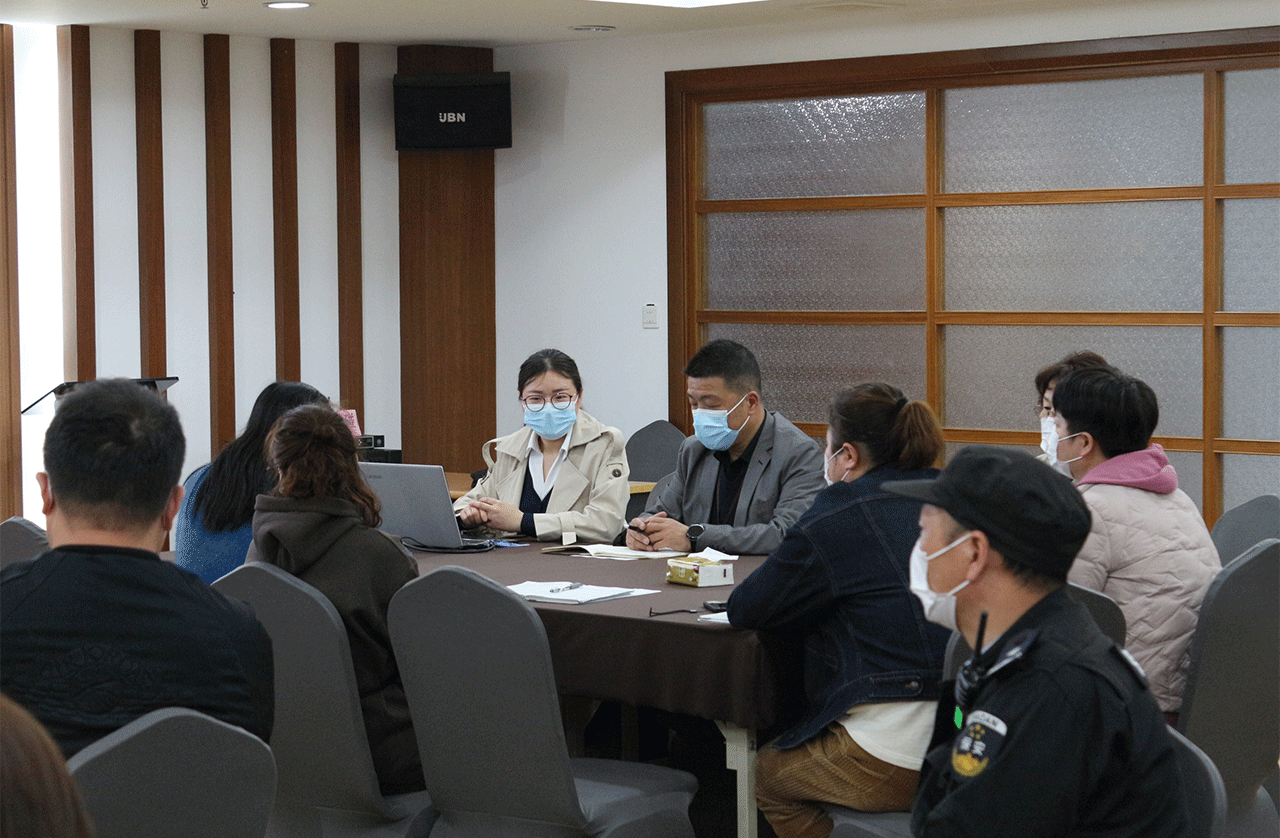 劉潭服裝廠召開清明期間疫情防控會(huì)議