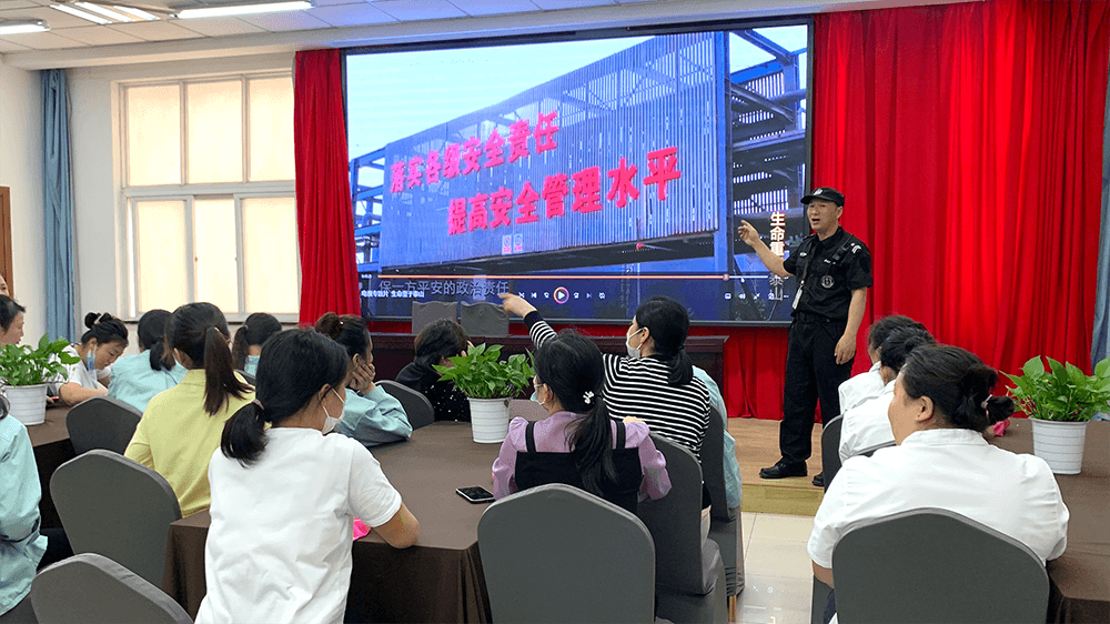 劉潭服裝加強(qiáng)安全生產(chǎn)意識(shí)提升現(xiàn)場管理水平