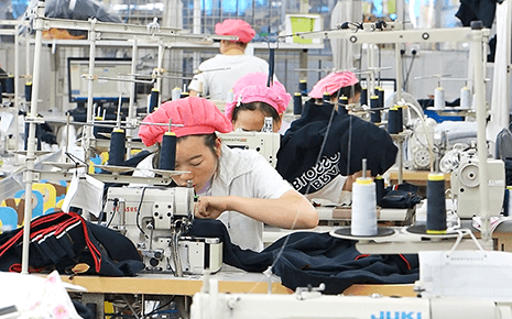 劉潭服裝：扎實(shí)開展安全生產(chǎn)百日攻堅(jiān)行動