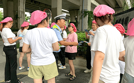 劉潭服裝：遵守道路交通法，爭當文明出行人