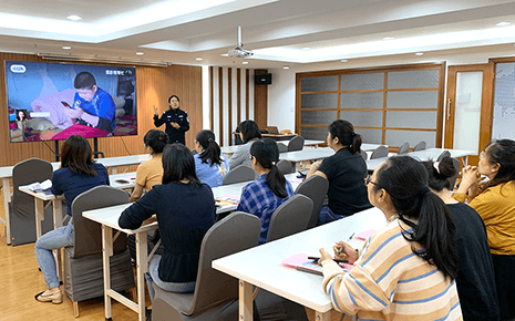 劉潭服裝：反詐宣傳進(jìn)企業(yè)，警企共筑“防火墻”