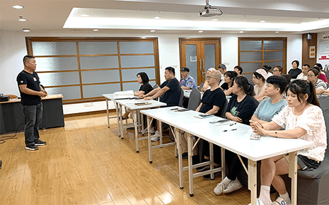 劉潭服裝召開7月份安全生產(chǎn)工作部署會議 劉潭服裝召開7月份安全生產(chǎn)工作部署會議