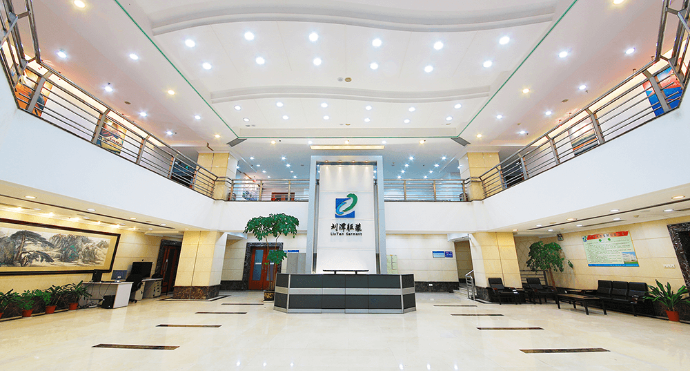 劉潭服裝榮登&ldquo;2023年中國服裝行業(yè)百強企業(yè)&rdquo;三大榜單