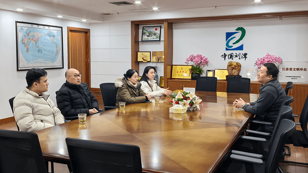 工商聯(lián)走進(jìn)劉潭服裝，共話發(fā)展新篇章