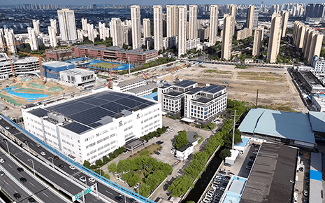 金秋桂香盈滿園，以創(chuàng)新織就劉潭服裝發(fā)展新圖景
