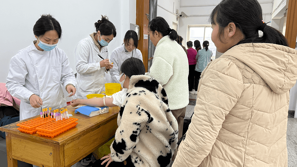 劉潭服裝：關懷入微，員工健康有&ldquo;醫(yī)&rdquo;靠