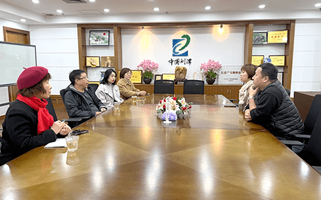 情暖企業(yè)，愛滿劉潭——區(qū)慈善總會(huì)走訪慰問劉潭服裝